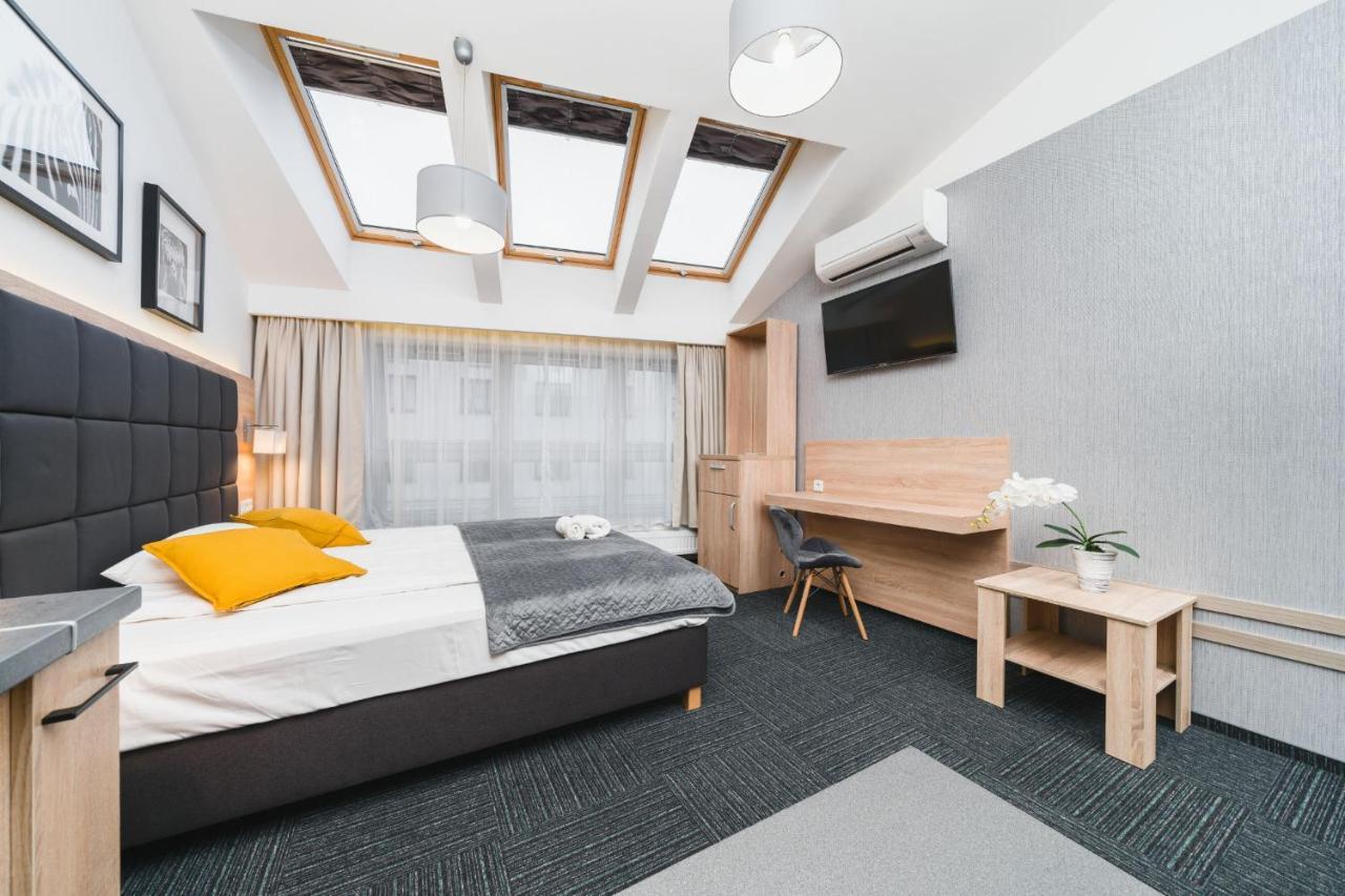 Aron Residence - By Upstairs Krakau Buitenkant foto